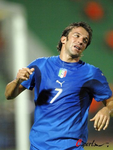 示出橄榄球 示出橄榄球