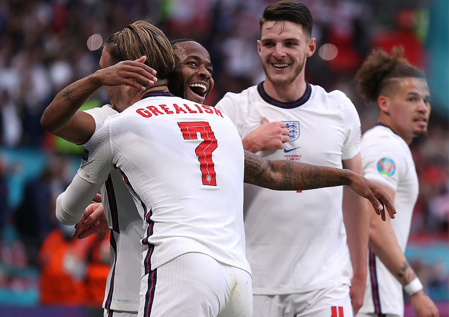 还展现出队 还展现出队